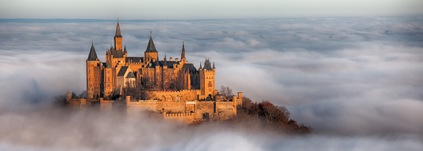 Burg in der Landschaft